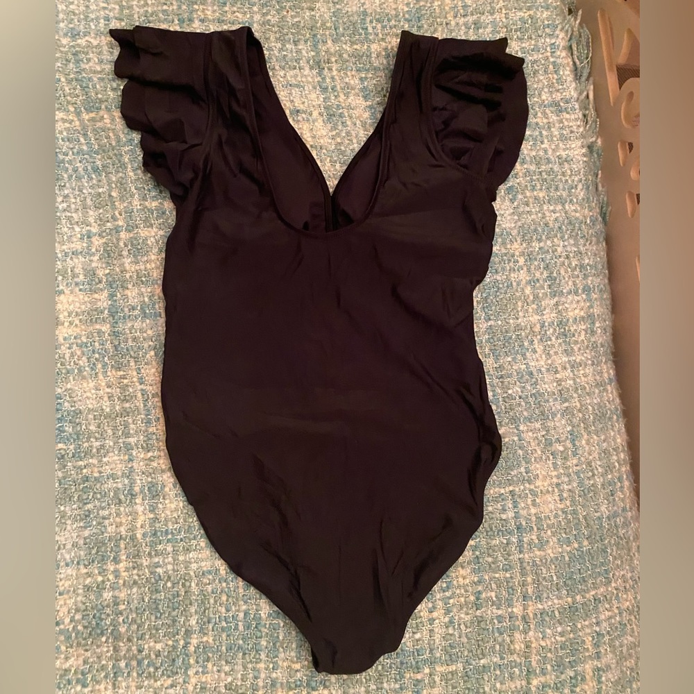 V Neck Ruffles One Piece Swimsuit - Picture 10 of 12